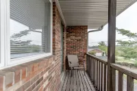 Cozy Apartment in quiet neighborhood with quick access to everything you need! Hotels in Radcliff