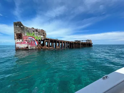 Luxury 3-Bedroom Condo in Bimini with Stunning Views & Modern Amenities Hotels in 