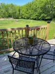 Sweet cottage with lots of privacy that's perfect for a romantic getaway.