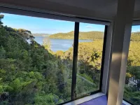 Romantic Hideaway with Beautiful Seaviews