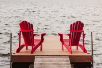 Stylish Lakefront Cottage Retreat in Parry Sound فنادق في Parry Sound. Unorganized. Centre Part
