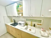 Endless Summer City Suite - Stylish Stay in Prime Location