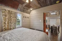 Charming Cabin in the Country, 25 mins from Waco, Texas