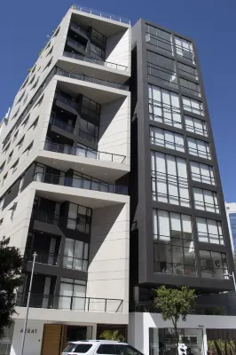 SENSATIONAL APARTMENT FOR COUPLES/EXECUTIVES/SHORT FAMILY Hotels in 