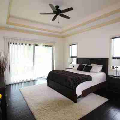 Luxury Water Front Villa Freeport Bahamas Rooms