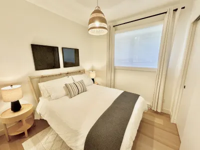 Cozy 1-bedroom garden suite in Moodyville