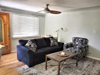 Quiet 3BR spot between downtown AND the mountains Hotels in Wheat Ridge