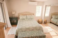 The Caicos House in Gated Community Hotels near Caicos Conch Farm