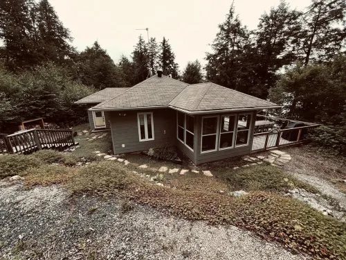 Unwind, Relax, Rejuvenate - The Lake House @ Elliot Lake Hotels in Elliot Lake