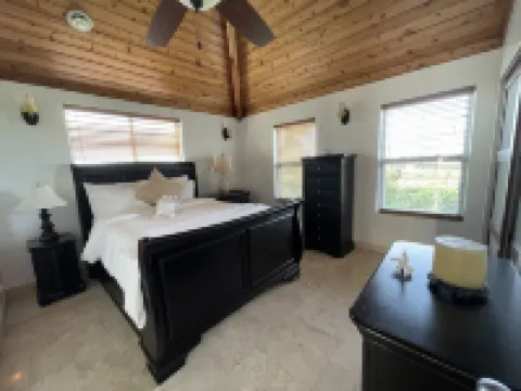 Located in the heart of Grace Bay and minutes away from the Grace Bay Beach.