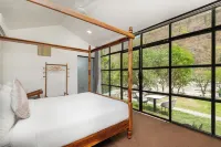 The Ayali Riverside Resort Hotel a Rishikesh