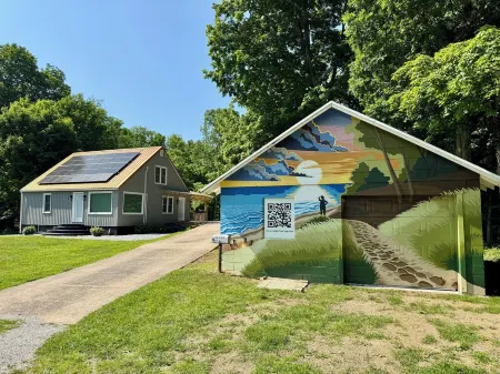 Secluded Retreat, Hot Tub, Fire Pit, Wildlife Views, Near New Buffalo Beach!