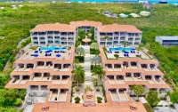 Modern Condo w/ resort amenities. Steps from Grace Bay Beach