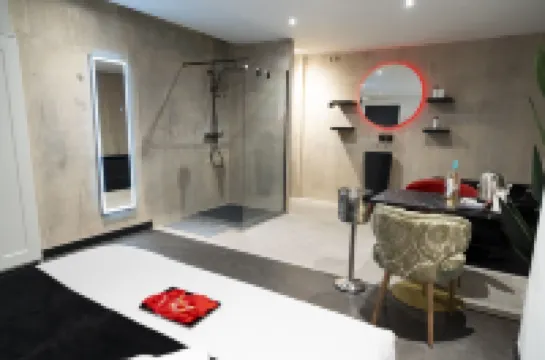 Mad Rooms Hotels near Tour Bernabéu