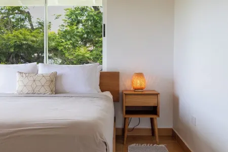 Enjoy your sunsets at this Ocean View Apt