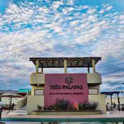 2bed, 2bath - 3 mins drive to Pickleball & Beach Hotel Exterior