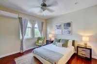 Cozy Condo Near Beach, Restaurants, Shops, Airport