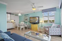 Beach Condo - Steps From Barefoot/Bonita Beach near Naples