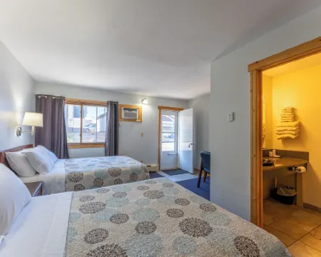 Canoe On Inn Hotels in Ely