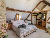 46-47 Lydbury North Hotels in Craven Arms