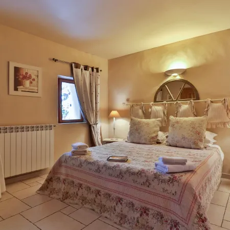 Les Carmes and Spa