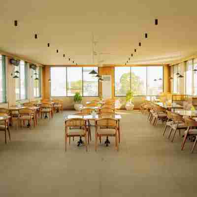 New Amaan Hotel Dining/Meeting Rooms
