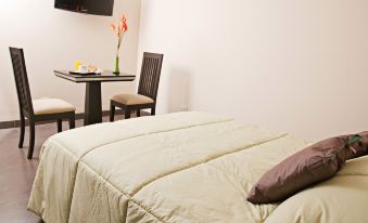Flamante Hotel & Suite