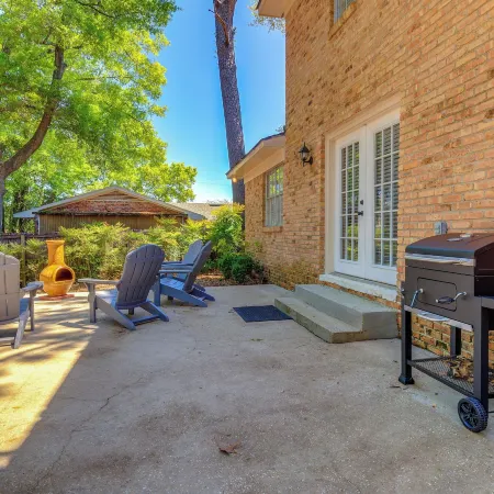 Family-Friendly Home 6 Mi to Downtown Mobile!
