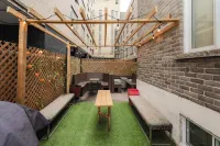 Samesun Montreal Hotel & Hostel Hotels near U-Bahn