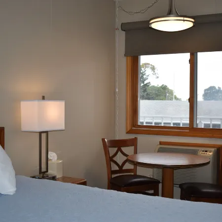 Lighthouse View Motel Hotels in Cheboygan County