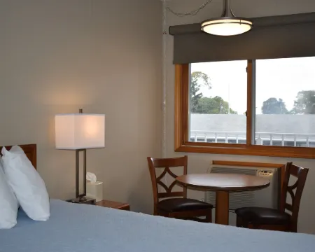 Lighthouse View Motel Hotels in Mackinaw Township