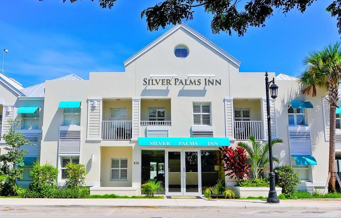 Silver Palms Inn