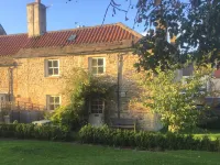 Corner Cottage Hotels in Lynesack and Softley