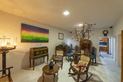 라 카사 카를로타  호텔