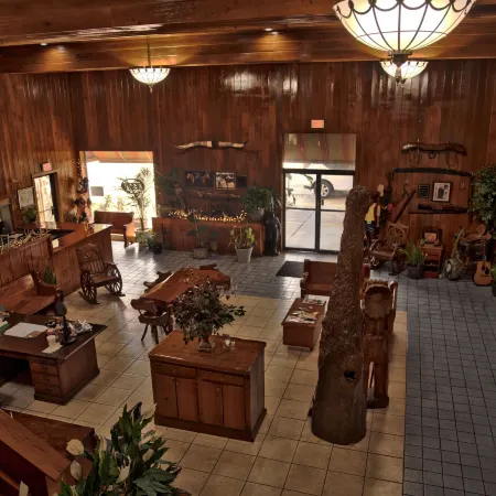 Western Inn La