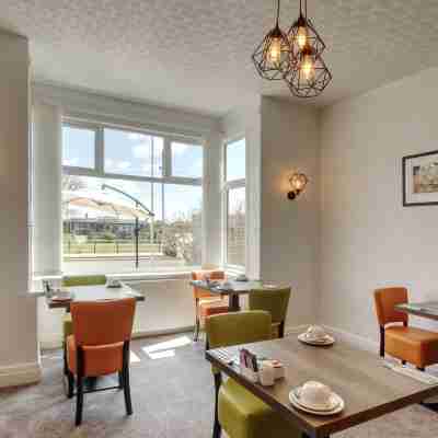 Palm Court Dining/Meeting Rooms