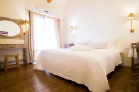 The White Cabins - Boutique Hotels in Moshav Ramot