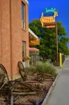 Lariat Motel