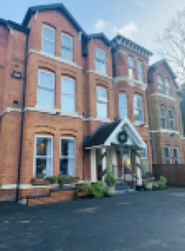 The Westlynne Hotel & Apartments