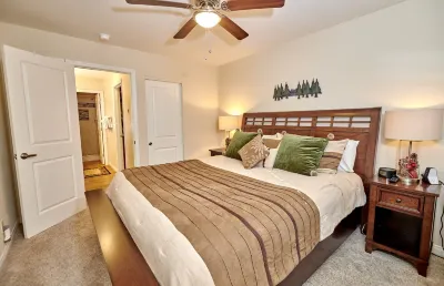 St Anton Courtyard View Ski-in and Out 1 Bedroom Condo Hotels in Mammoth Lakes