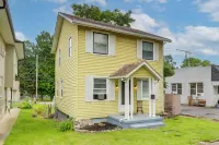 Near Campus & Dtwn! Dog-Friendly Dayton Retreat - Homestays