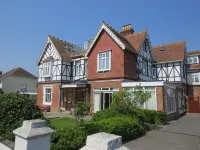 Swanage Bay Apartment - parkir
