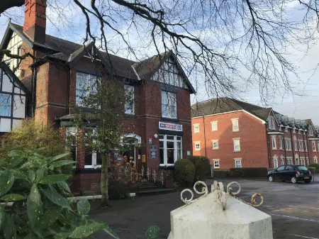 Eskdale Lodge Отели рядом с достопримечательностью «Парк Абботсфилд»