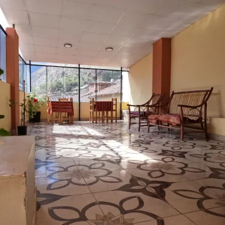 Hostal Apu Qhawarina