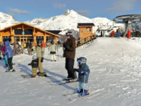 Anum Hostel 烏斯懷亞酒店