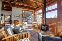 Romantic Ridgetop Escape w/ Hot Tub Near Mendocino Hotels near Caspar Beach