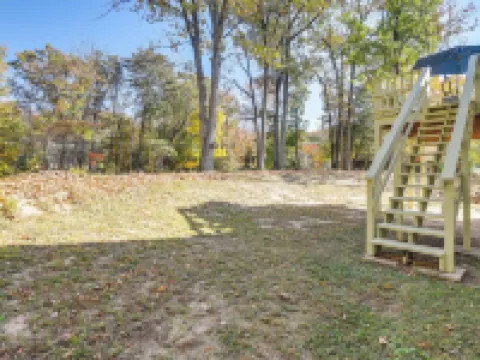 Near Top Attractions: Deck Dining at Severn Home! Hotels in Odenton