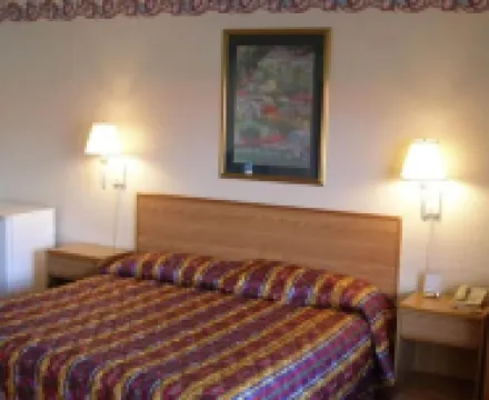 Red Carpet Inn Starke Hotels in Starke