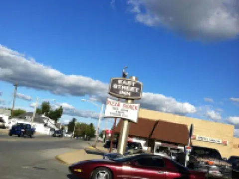 East Street Inn & Suites Hotels in Tipton