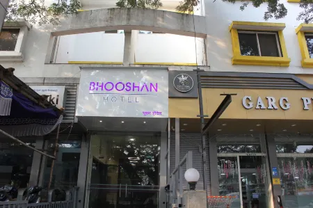 Hotel Bhooshan Airport Road Отели рядом с достопримечательностью «Технологический институт Арми»